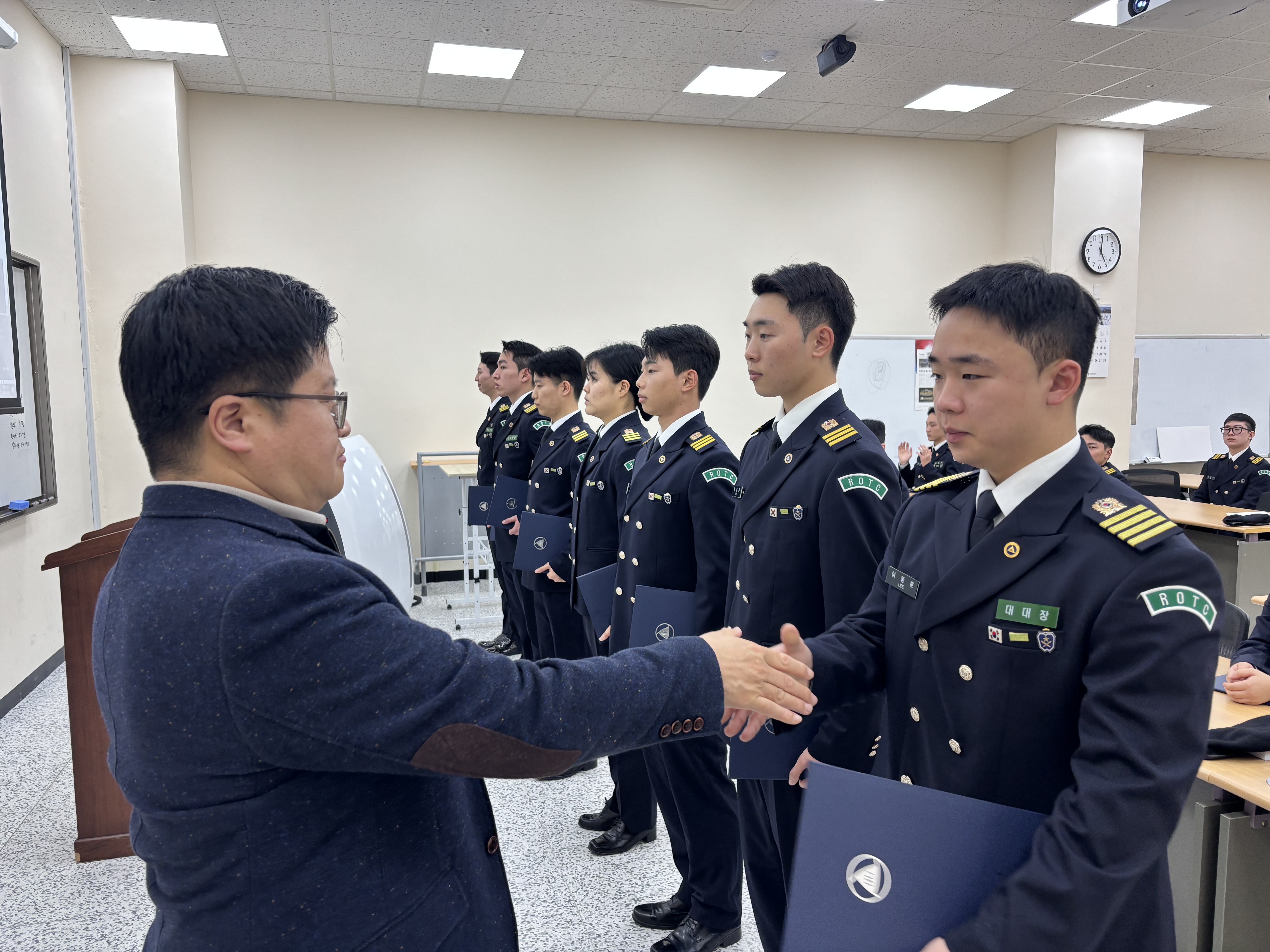 26년도 1학기 임명식 및 상장수여식 31번째 첨부파일 이미지