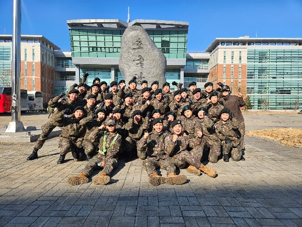 65기 기초 군사 훈련 대표이미지