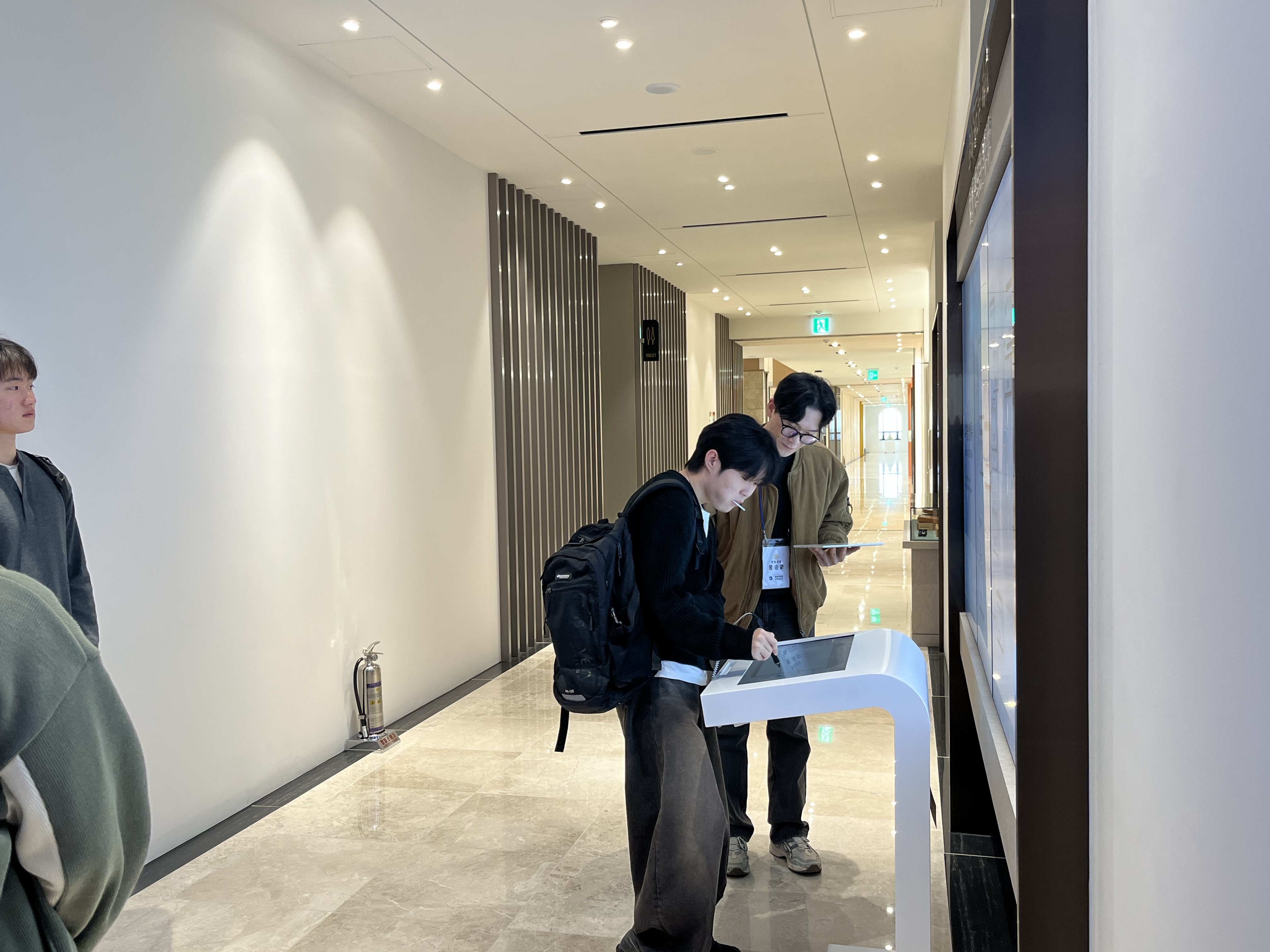 [2026.03.16] 백석대 경찰학부 임형진 교수, 문화대 간호학과 범은애 교수, 뷰티디자인학과 문금옥 교수 반 관람 5번째 첨부파일 이미지