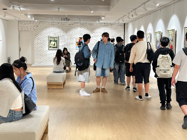 [2025.06.05] 백석대 안경광학과 김세진, 예기훈 교수 반 관람 대표이미지