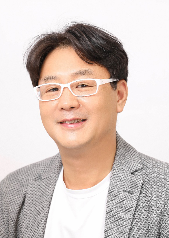 안진근 사진