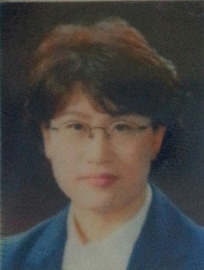 권윤경 사진