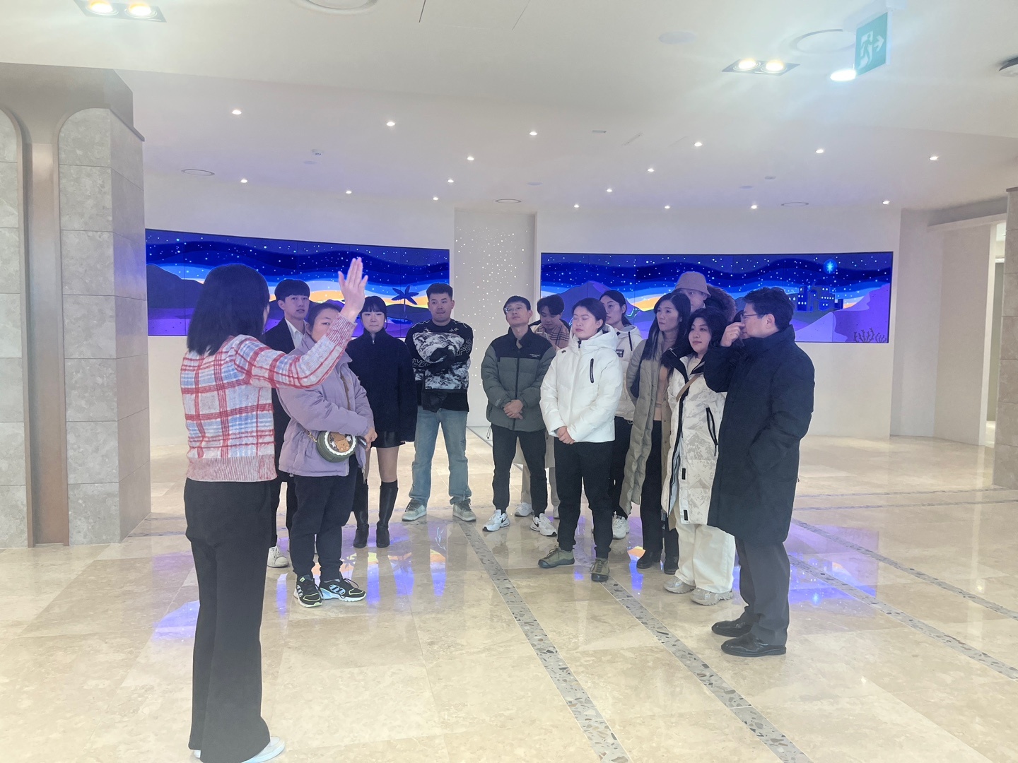 [2023.11.24] 하반기 서울캠퍼스 백석예술대학교 석박사 과정 중국인 & 통역인 관람 1번째 첨부파일 이미지