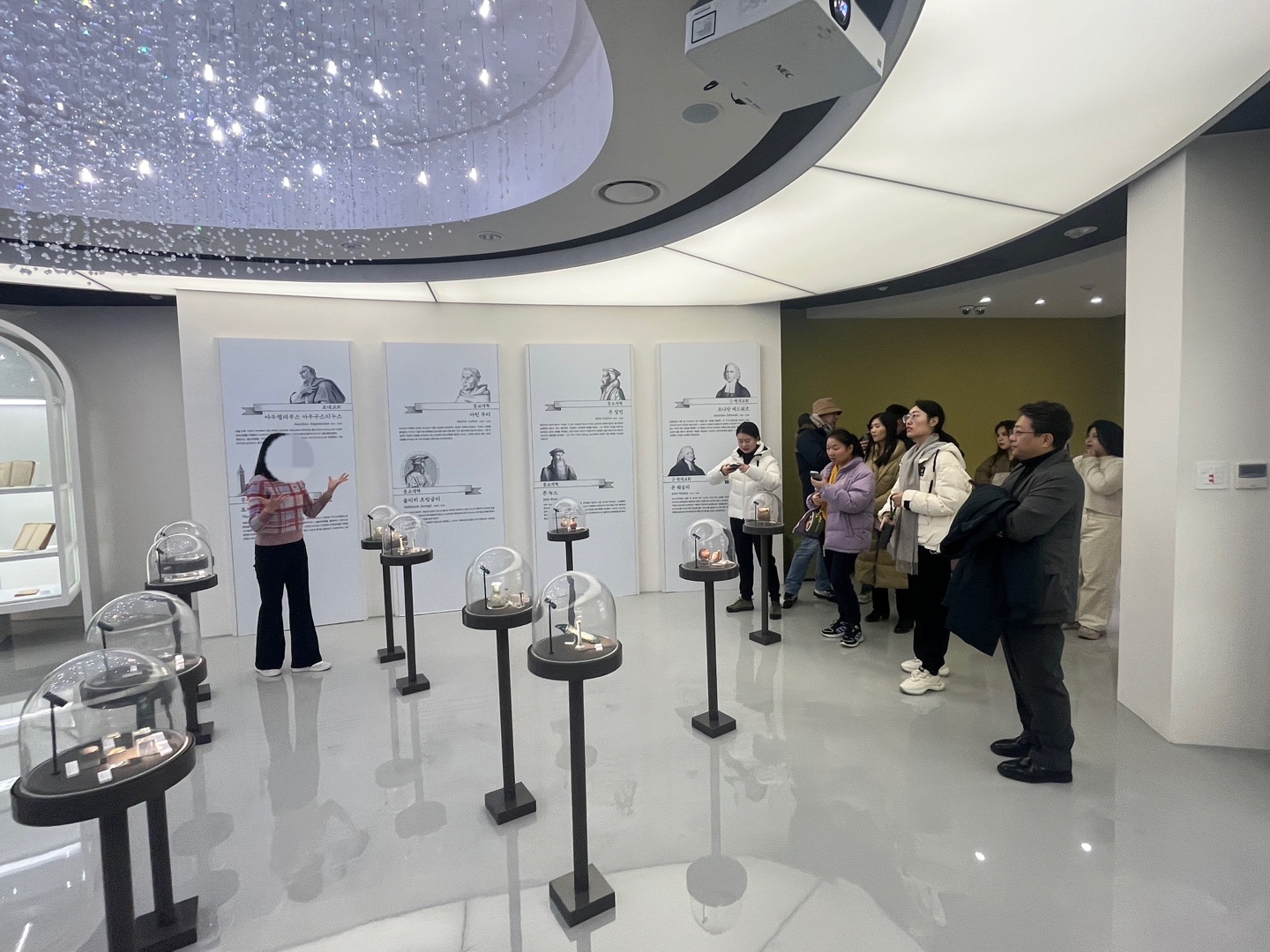 [2023.11.24] 하반기 서울캠퍼스 백석예술대학교 석박사 과정 중국인 & 통역인 관람 3번째 첨부파일 이미지