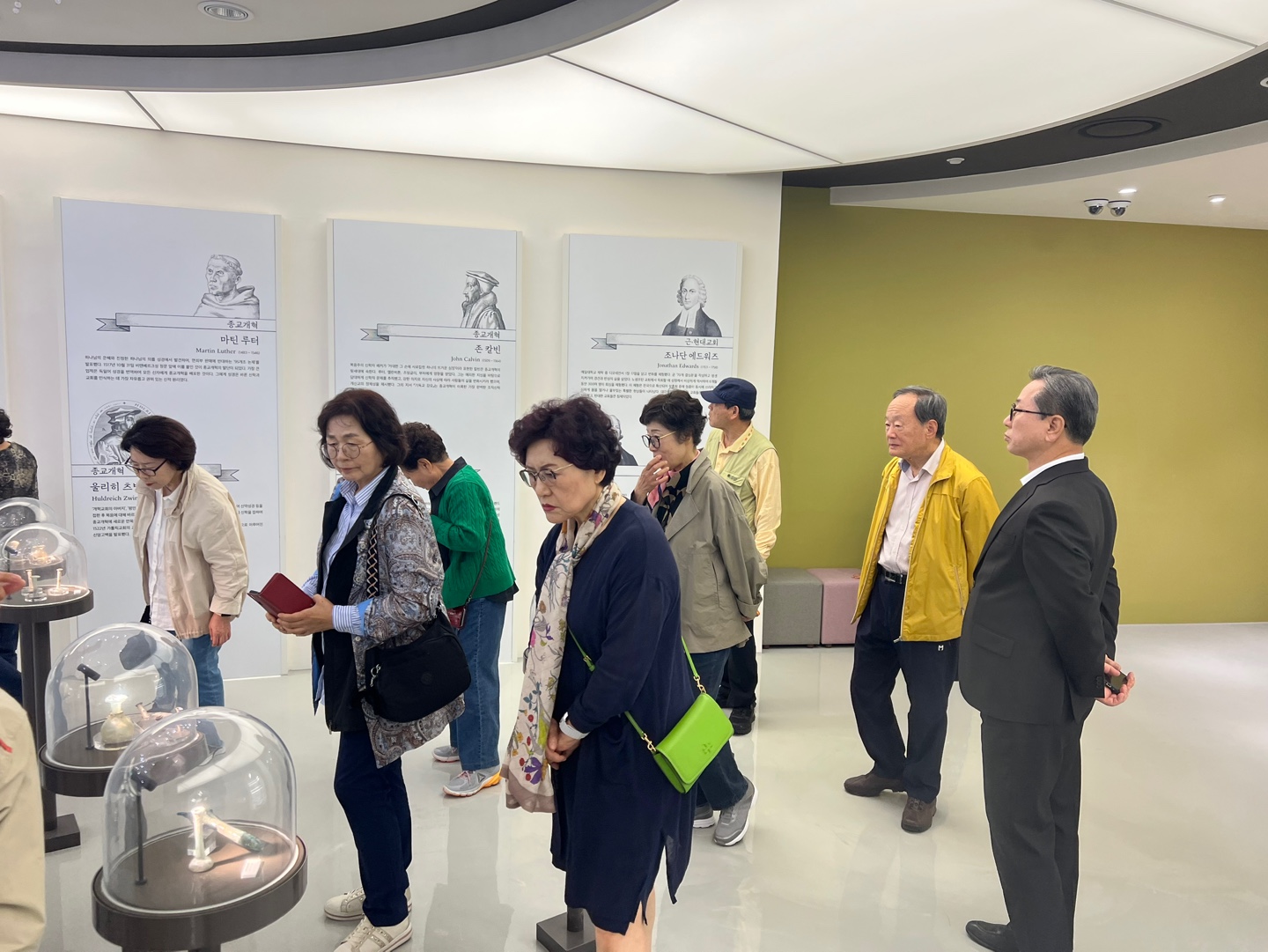 [2025.05.12] 네팔신학교 총장 및 방문단 관람 3번째 첨부파일 이미지
