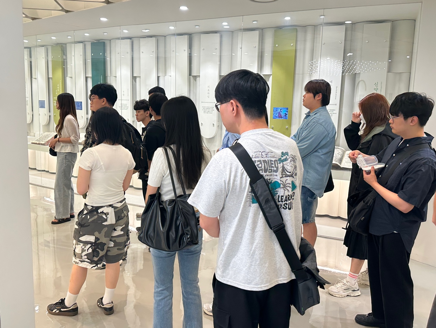 [2025.06.05] 백석대 안경광학과 김세진, 예기훈 교수 반 관람 2번째 첨부파일 이미지