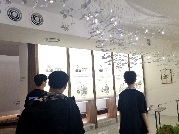 [2025.09.12] 진로체험) 천안오성중학교 관람 대표이미지