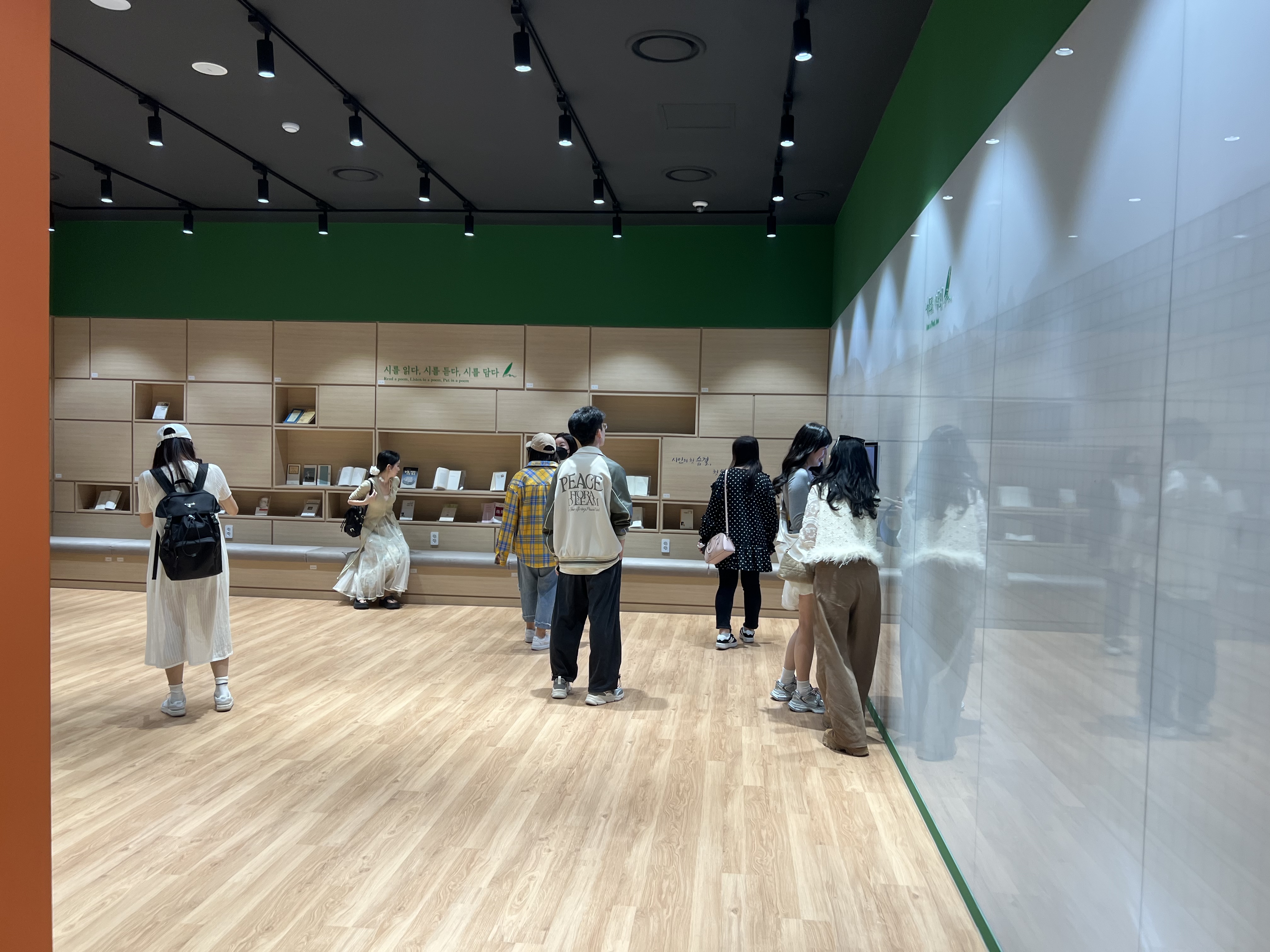 [2025.04.25] 백석대학원 중국 유학생 관람 1번째 첨부파일 이미지