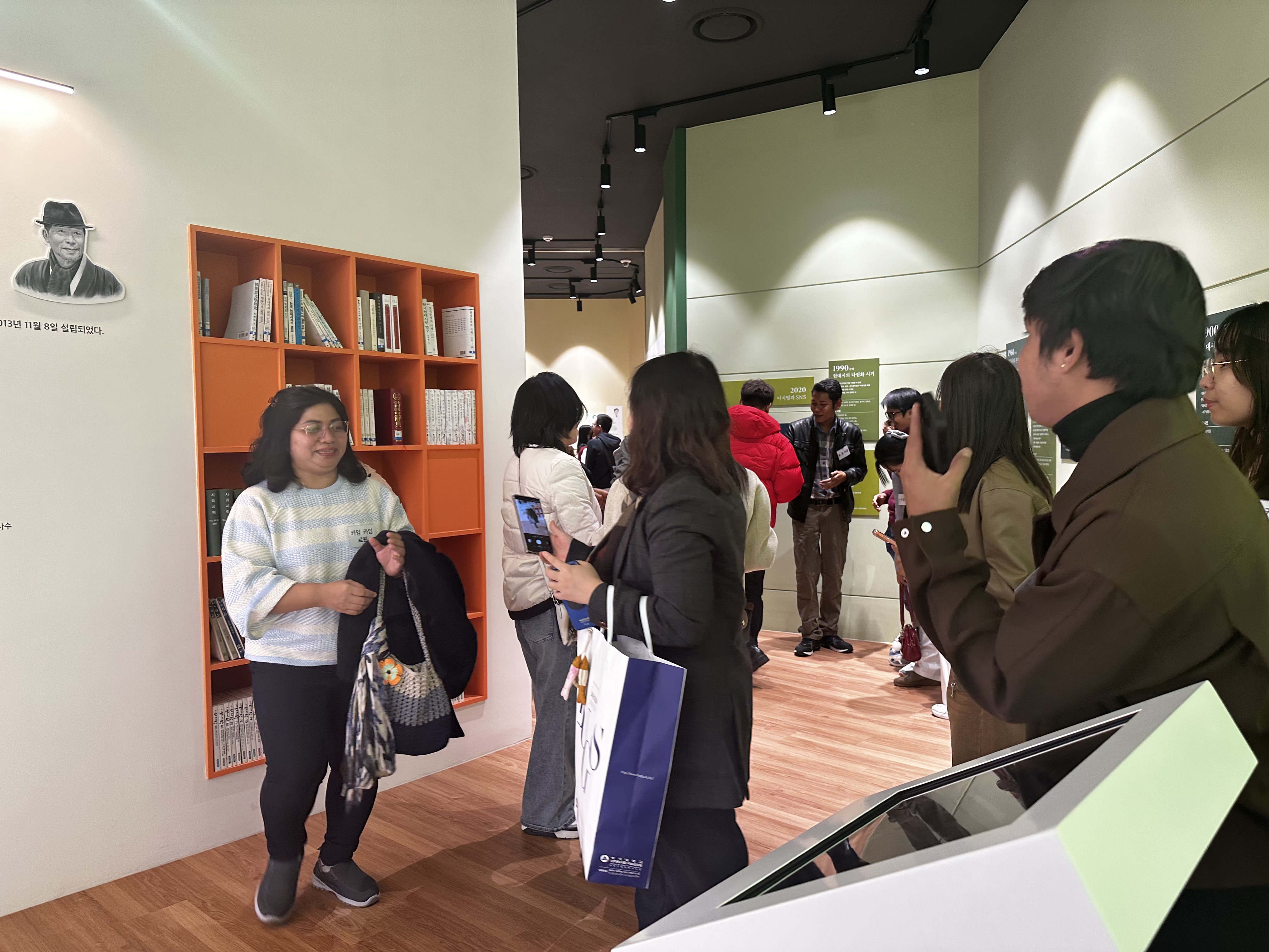 [2025.10.31] 백석대학원 글로벌경영학과 대학원생 관람 3번째 첨부파일 이미지