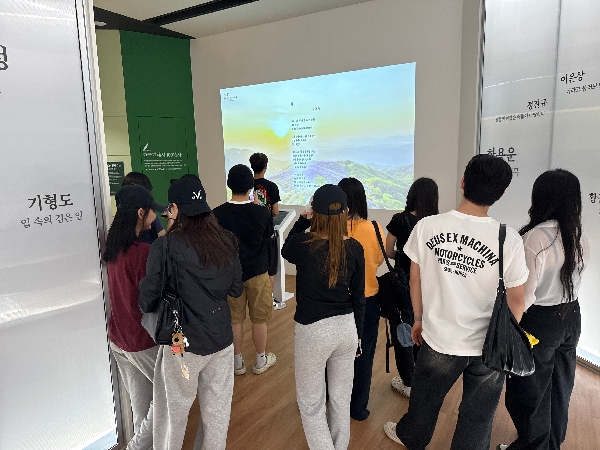 [2025.04.21] 백석문화대 뷰티디자인과 문은영 교수 반 관람 대표이미지