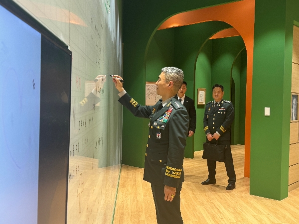 [2025.05.19] 한미연합사령부 강신철 대장 방문 대표이미지