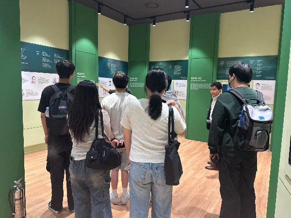 [2025.06.05] 백석대 안경광학과 권오현 교수 반 관람 대표이미지